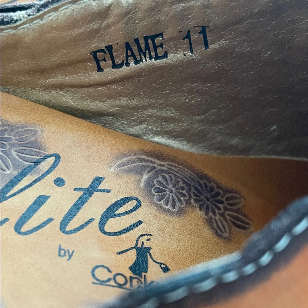 Elite Brown Leather Embroidered Slip-On Mules - Picture 10 of 12